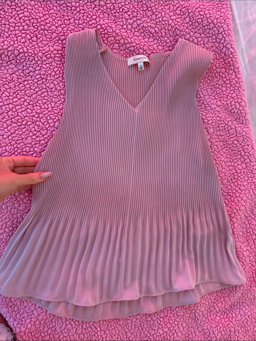 Babaton Pleated V-Neck Sleeveless Top in Dusty Pink